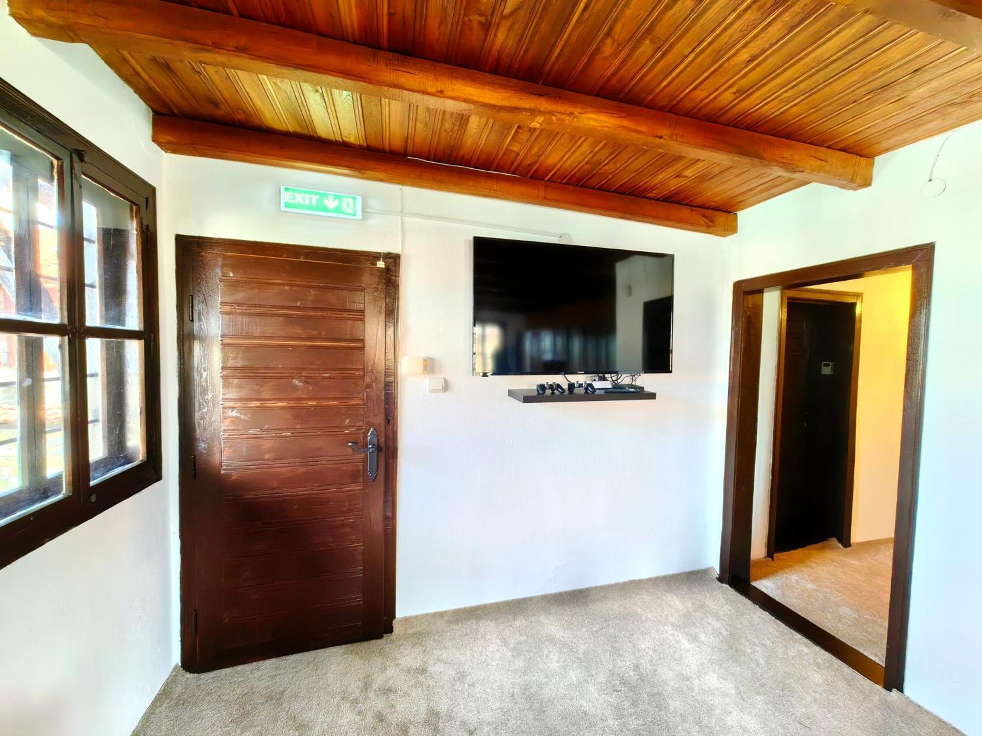 Complex Arbanashki Style-Panoramic View With Summer And Winter Terrace, Jacuzzi, Sauna, Children'S And Adult Area With Cinema Summer Arbanasi Dış mekan fotoğraf