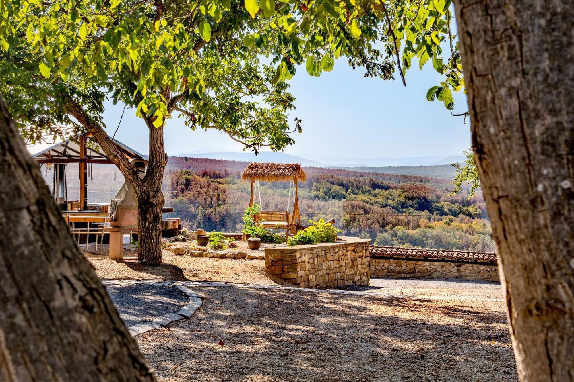 Complex Arbanashki Style-Panoramic View With Summer And Winter Terrace, Jacuzzi, Sauna, Children'S And Adult Area With Cinema Summer Arbanasi Dış mekan fotoğraf