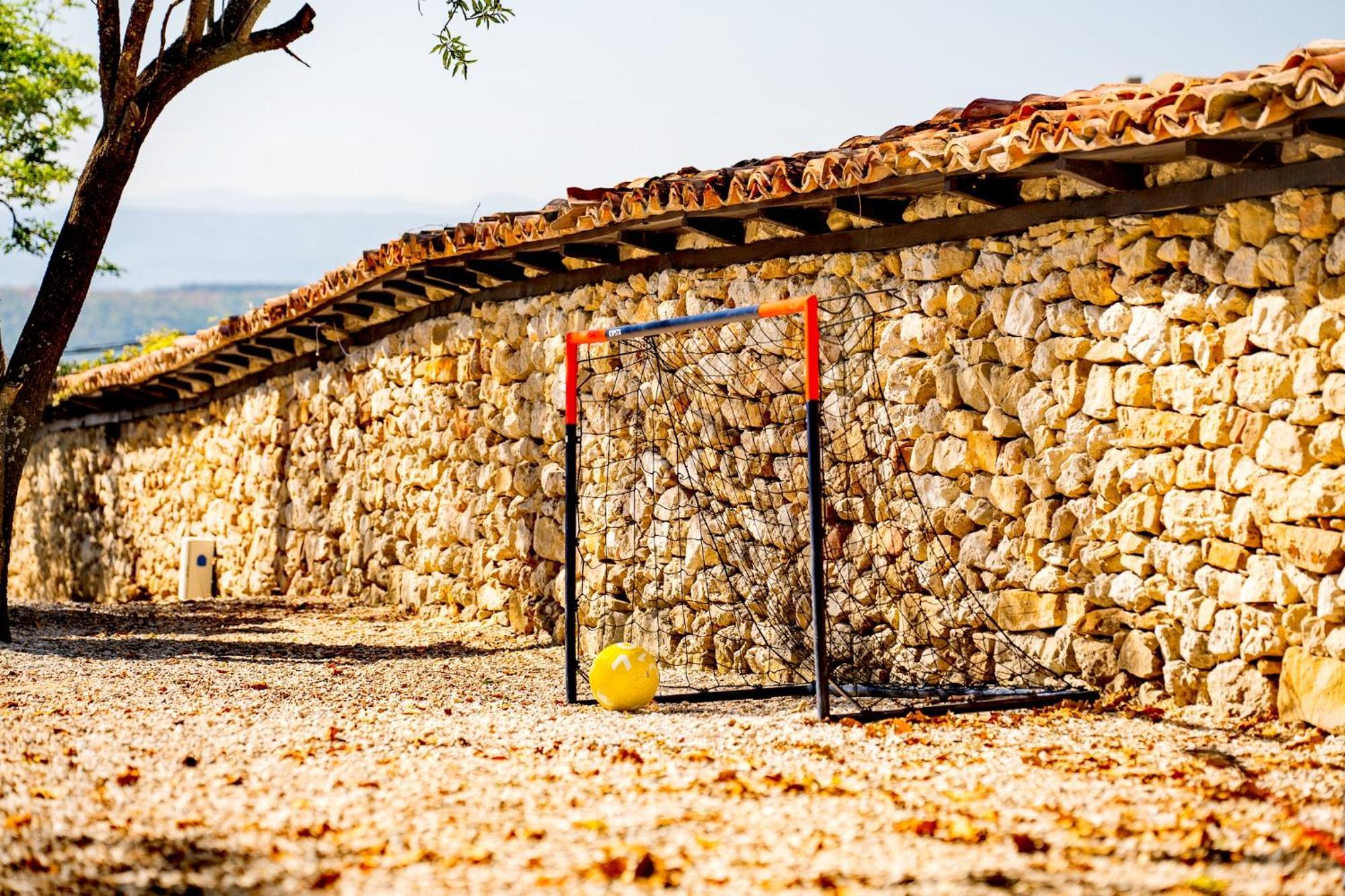 Complex Arbanashki Style-Panoramic View With Summer And Winter Terrace, Jacuzzi, Sauna, Children'S And Adult Area With Cinema Summer Arbanasi Dış mekan fotoğraf