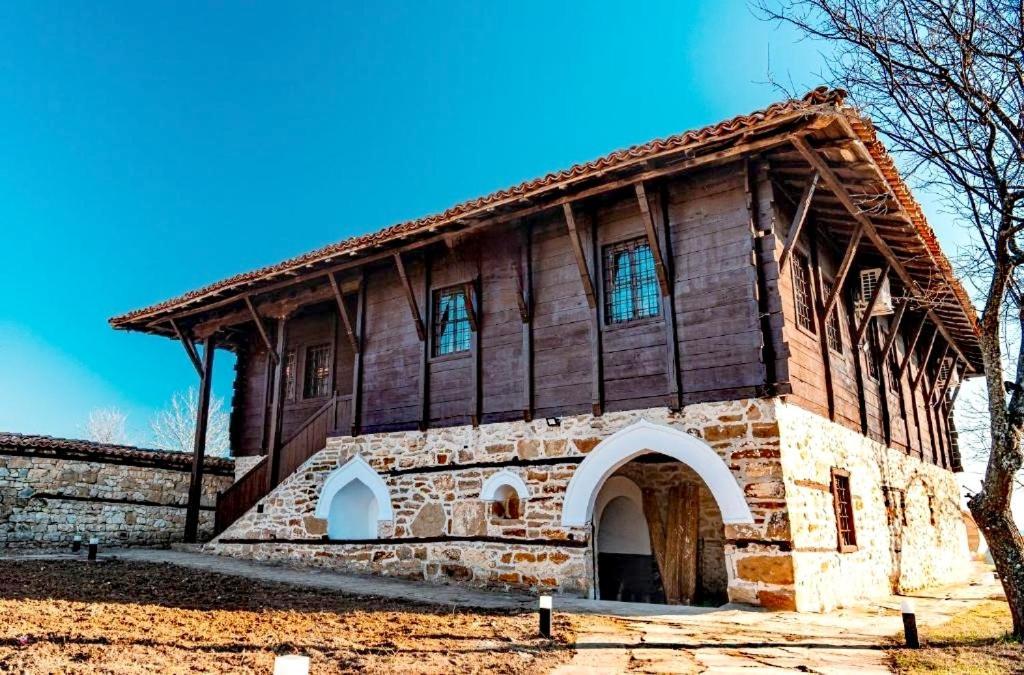 Complex Arbanashki Style-Panoramic View With Summer And Winter Terrace, Jacuzzi, Sauna, Children'S And Adult Area With Cinema Summer Arbanasi Dış mekan fotoğraf